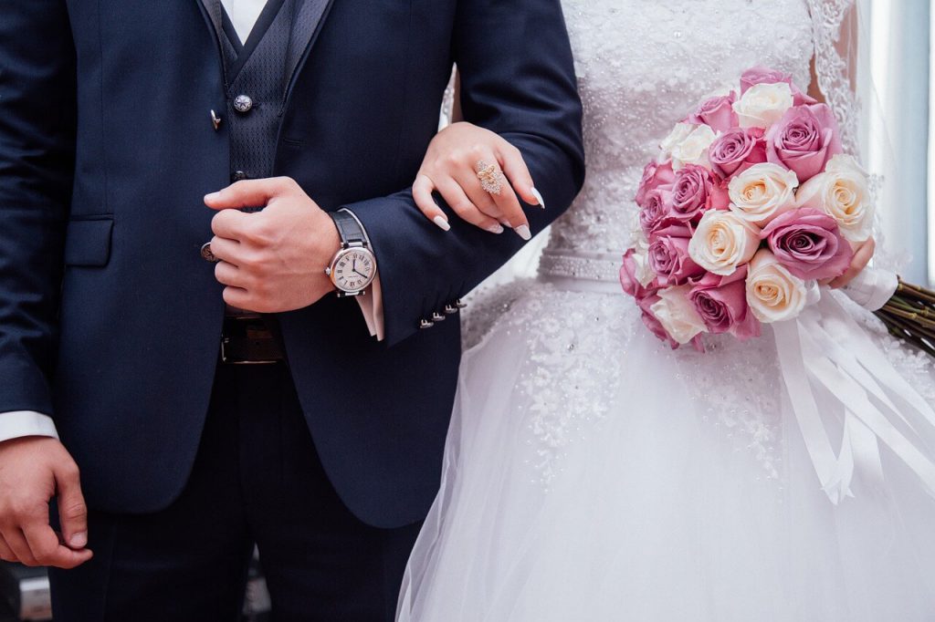 25 Ways to Cut Wedding Costs by Having a Smaller Event wedding 2595862 1280